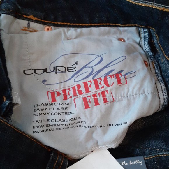 Gap Coupe Blue Women's Dark Washed Jeans Bootcut Tummy Control - Size 6 - NWT - Picture 12 of 13